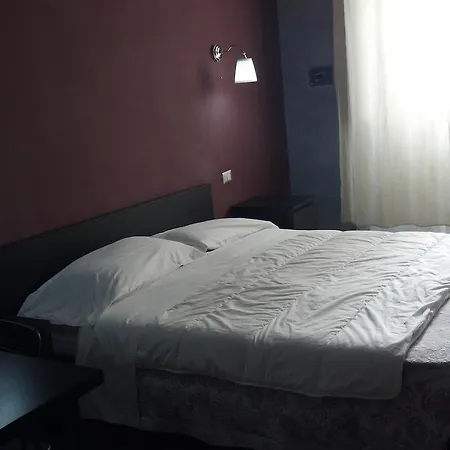 Gasthof Dino Hostel *