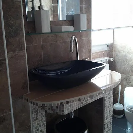 Πανσιόν Dino Hostel